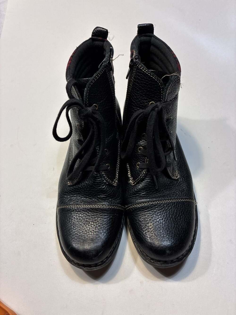 Clarks Whistle Bea Black Pebbled Leather Plaid Cuff Ankle Boots